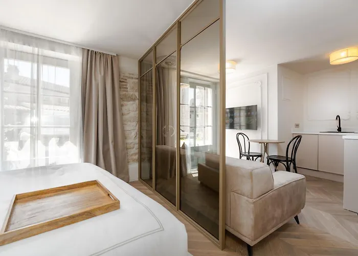 Silent Stone Apartment Vrsar